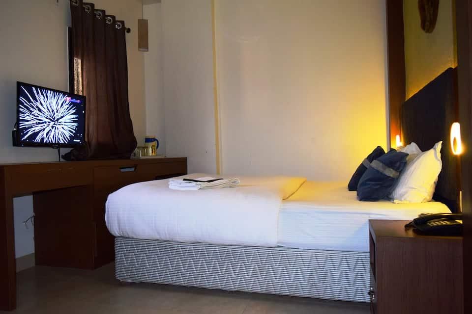 Premium_AC_Room_1_D08l6M