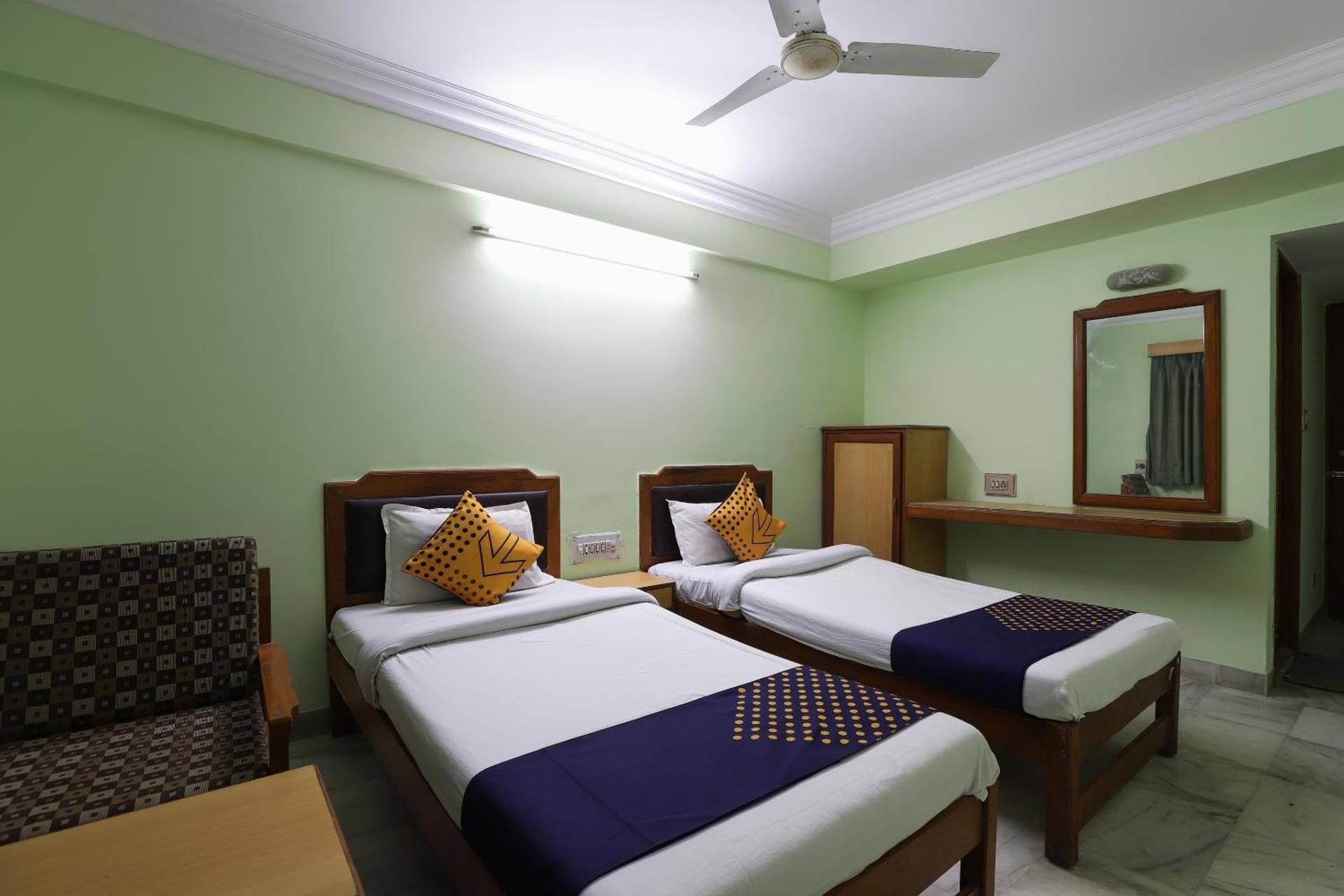 undefined Hotel Hilltop 5