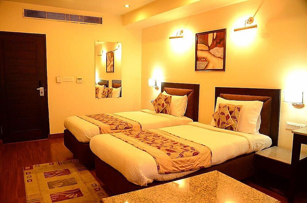 Hotel Fairway Deluxe Room 6