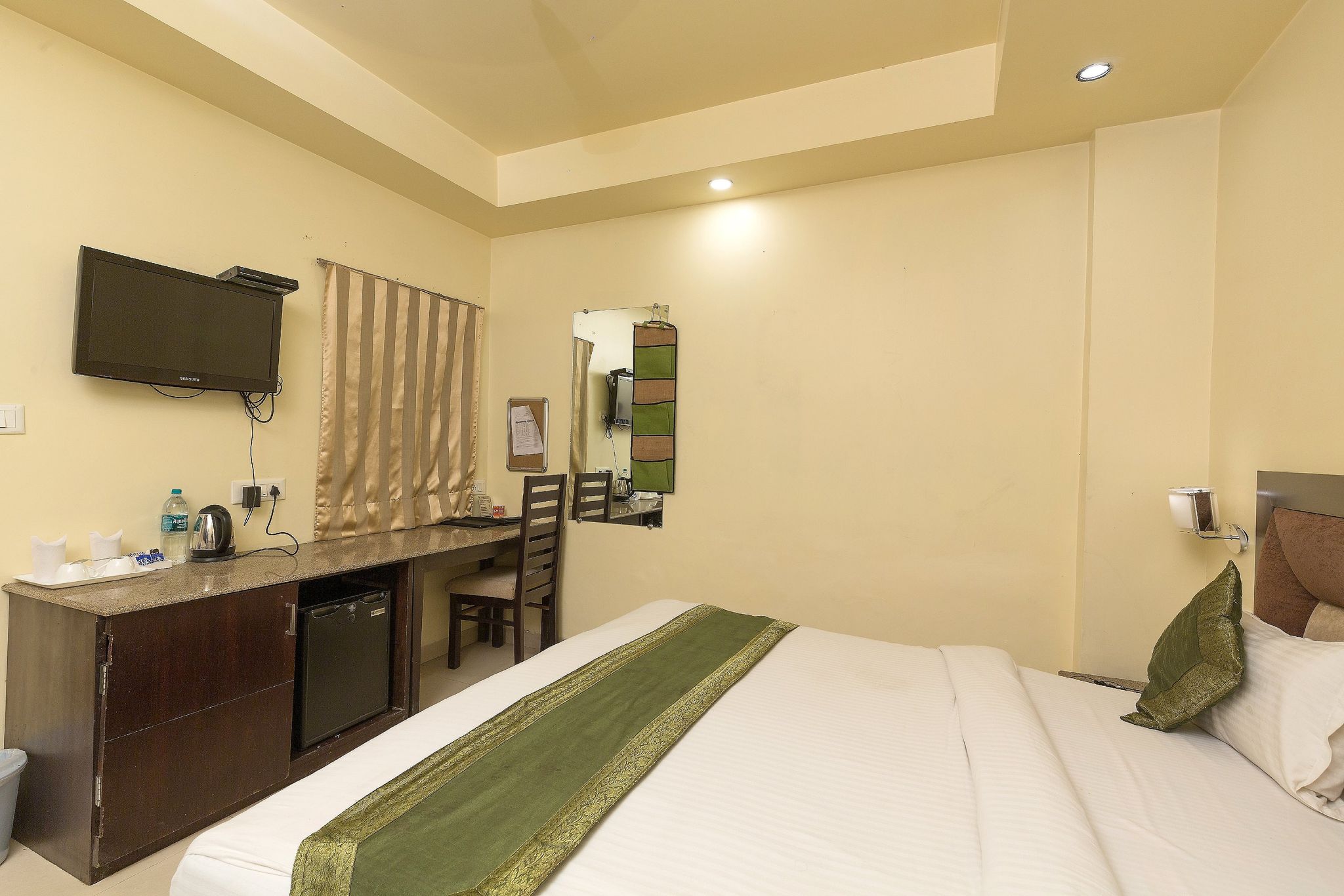 Hotel Fairway Deluxe Room 7