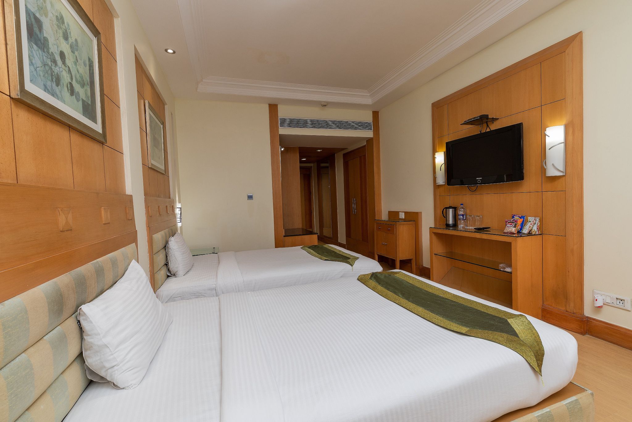 Deluxe Room with Work Desk