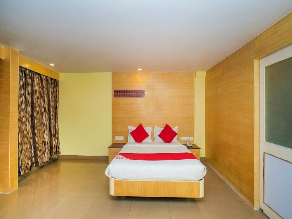 Deluxe Double or Twin Room, 1 King Bed