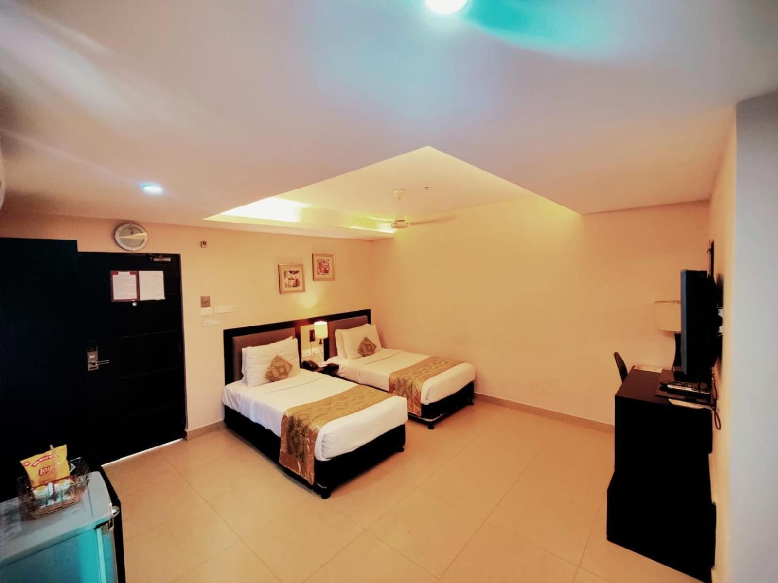 Business Room with Twin Bed