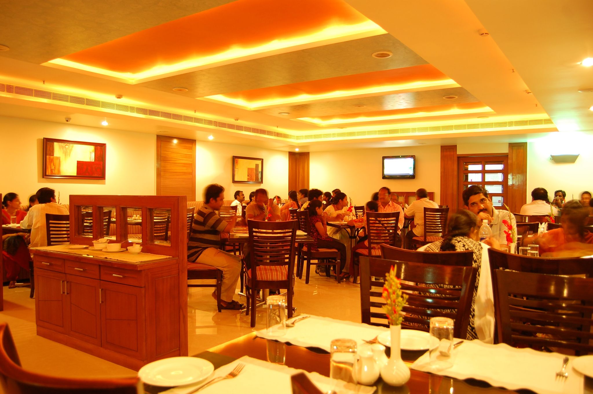 Food & Dining