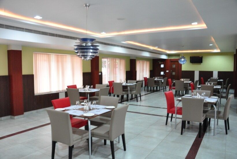 Food & Dining