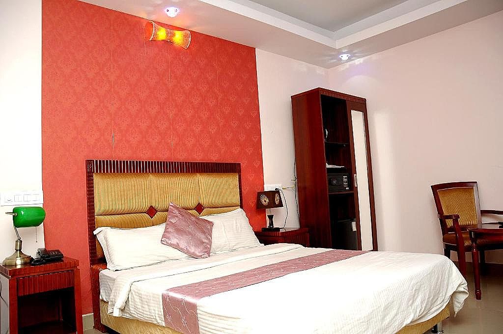 Hotel Kings Kastle Standard Double Room with Fan 6