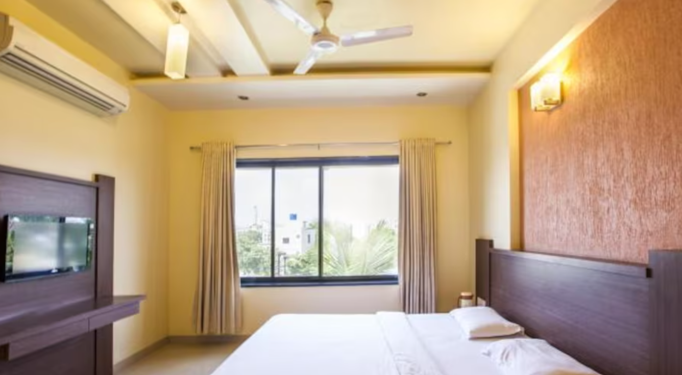 Hotel Sai Smaran Standard Double Bed NON A.C.