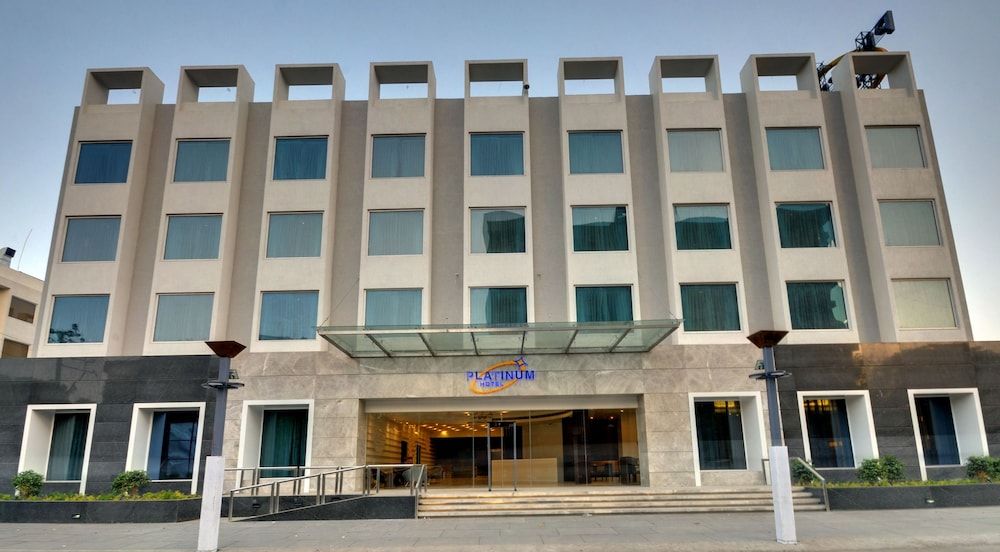 undefined Platinum Hotel 7