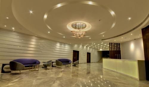 undefined Platinum Hotel 8