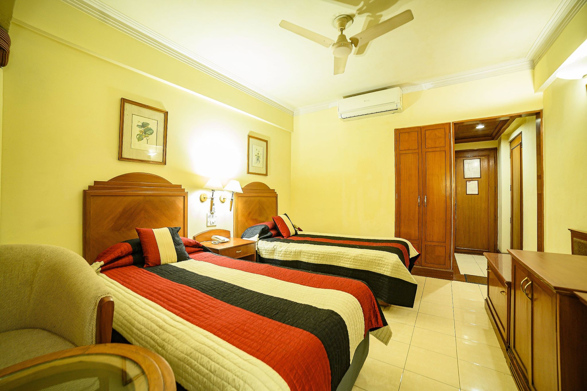 Nirula's Hotel Standard Room 10