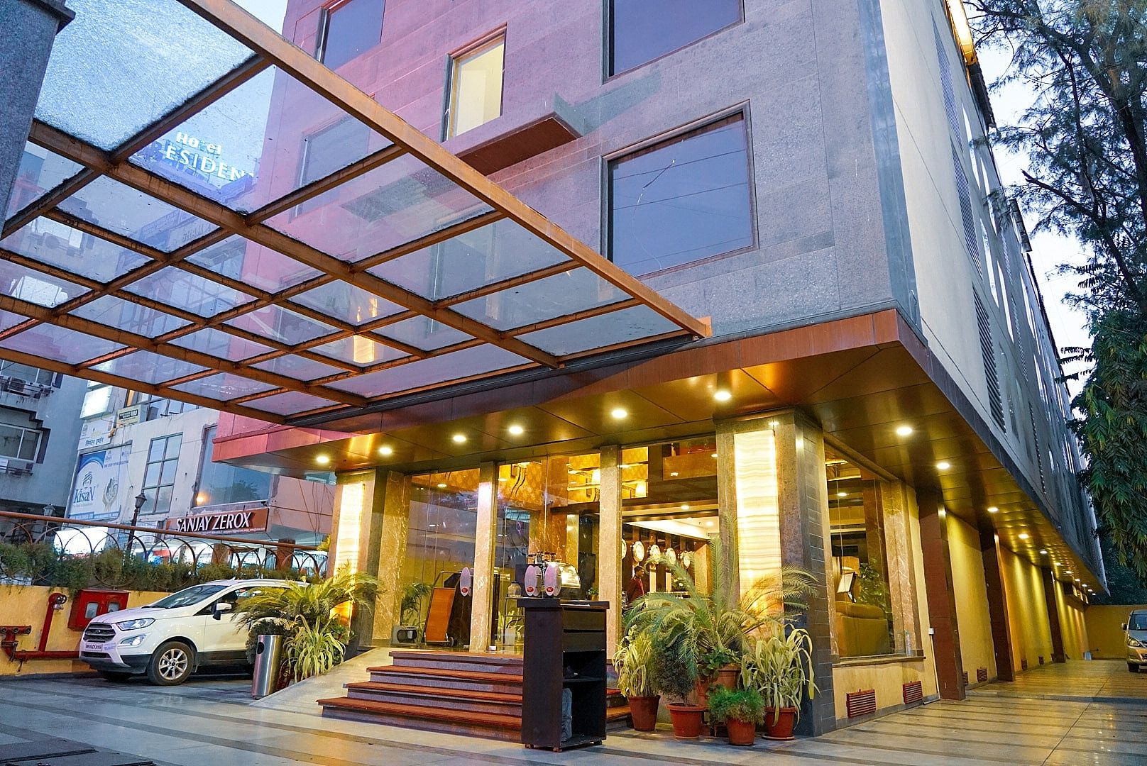 undefined Hotel Winway 8
