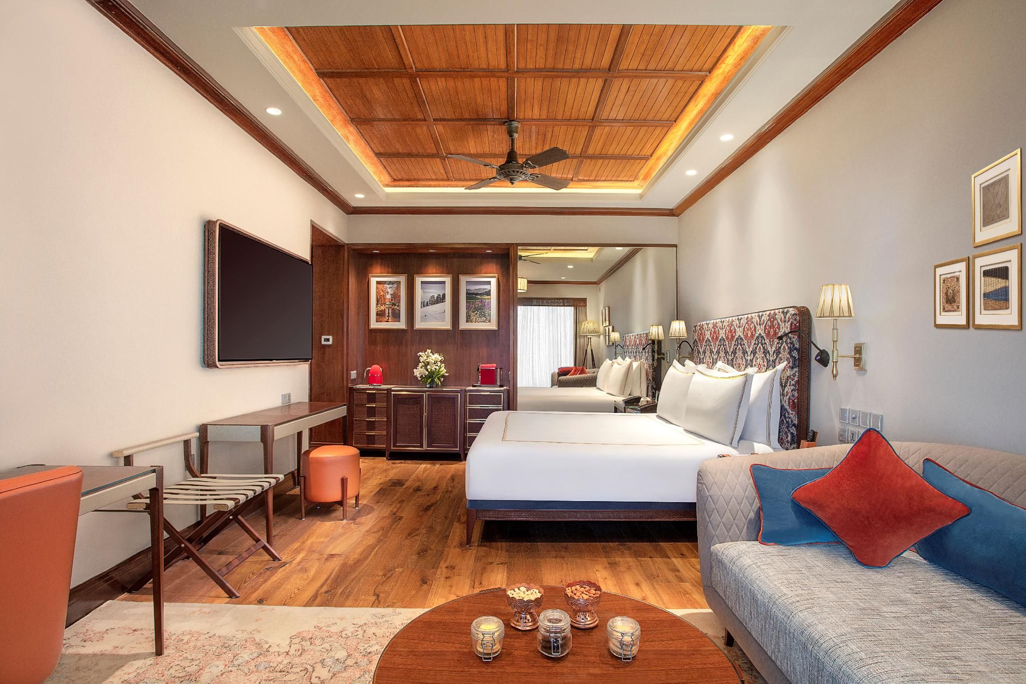 Luxury Mountain View Room