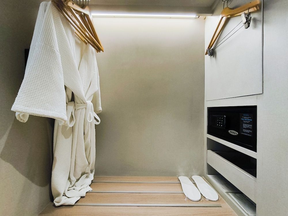 Citrus Sukhumvit 13 Nana Bangkok by Compass Hospitality Premier Room 5