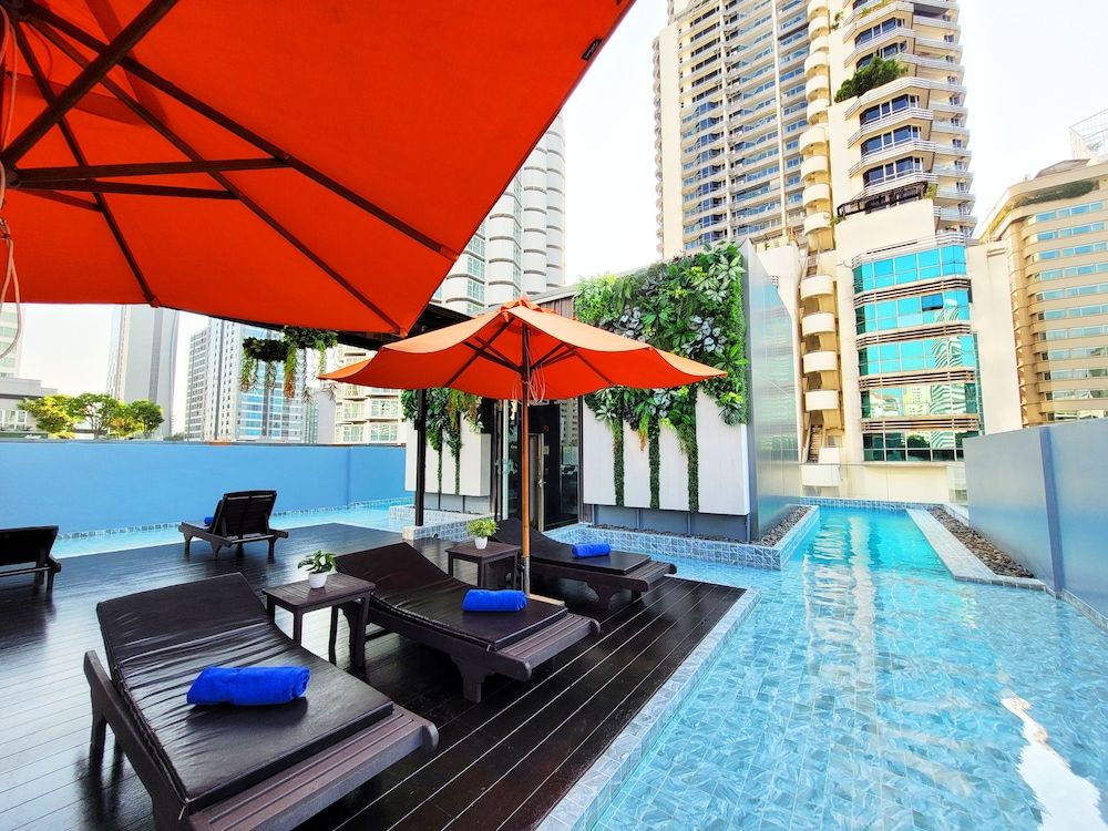 Rooftop pool