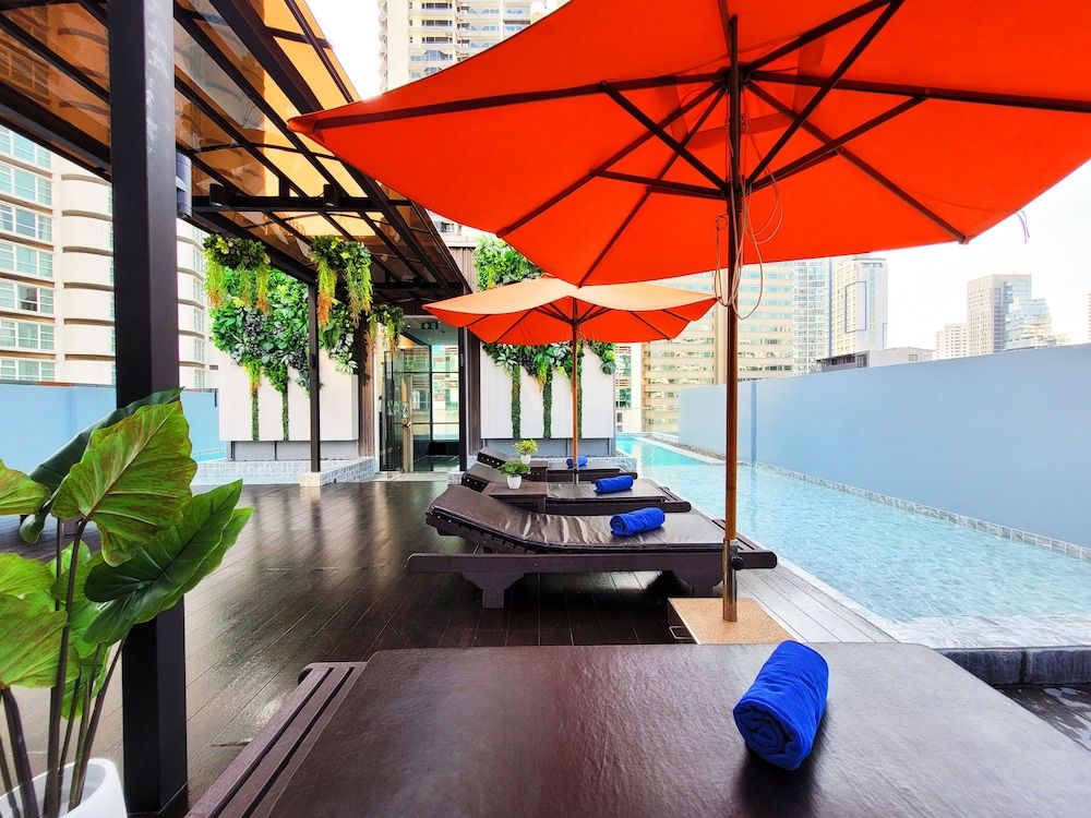 Rooftop pool