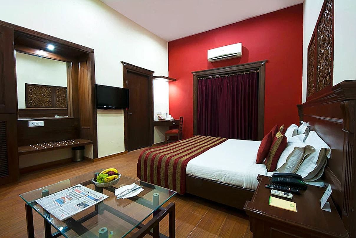 Siris 18 Deluxe Room 4