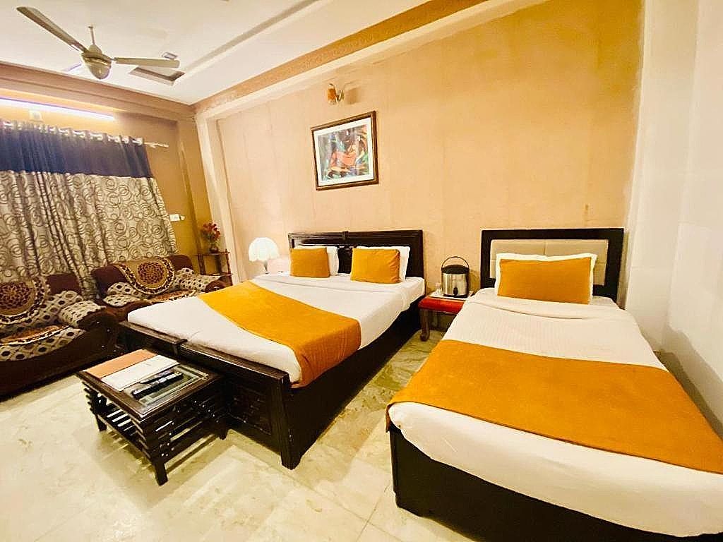 Deluxe Triple bed room