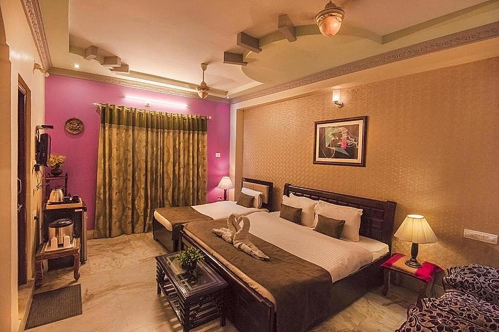 Deluxe Triple bed room