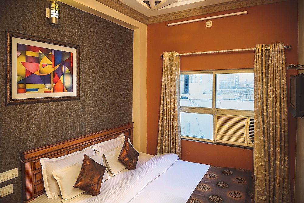 Standard Double Room, 1 King Bed, Accessible, Smoking