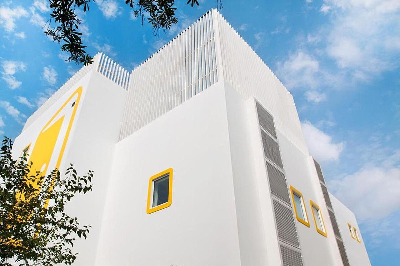 Bloomrooms Link Road Standard Queen Room 13