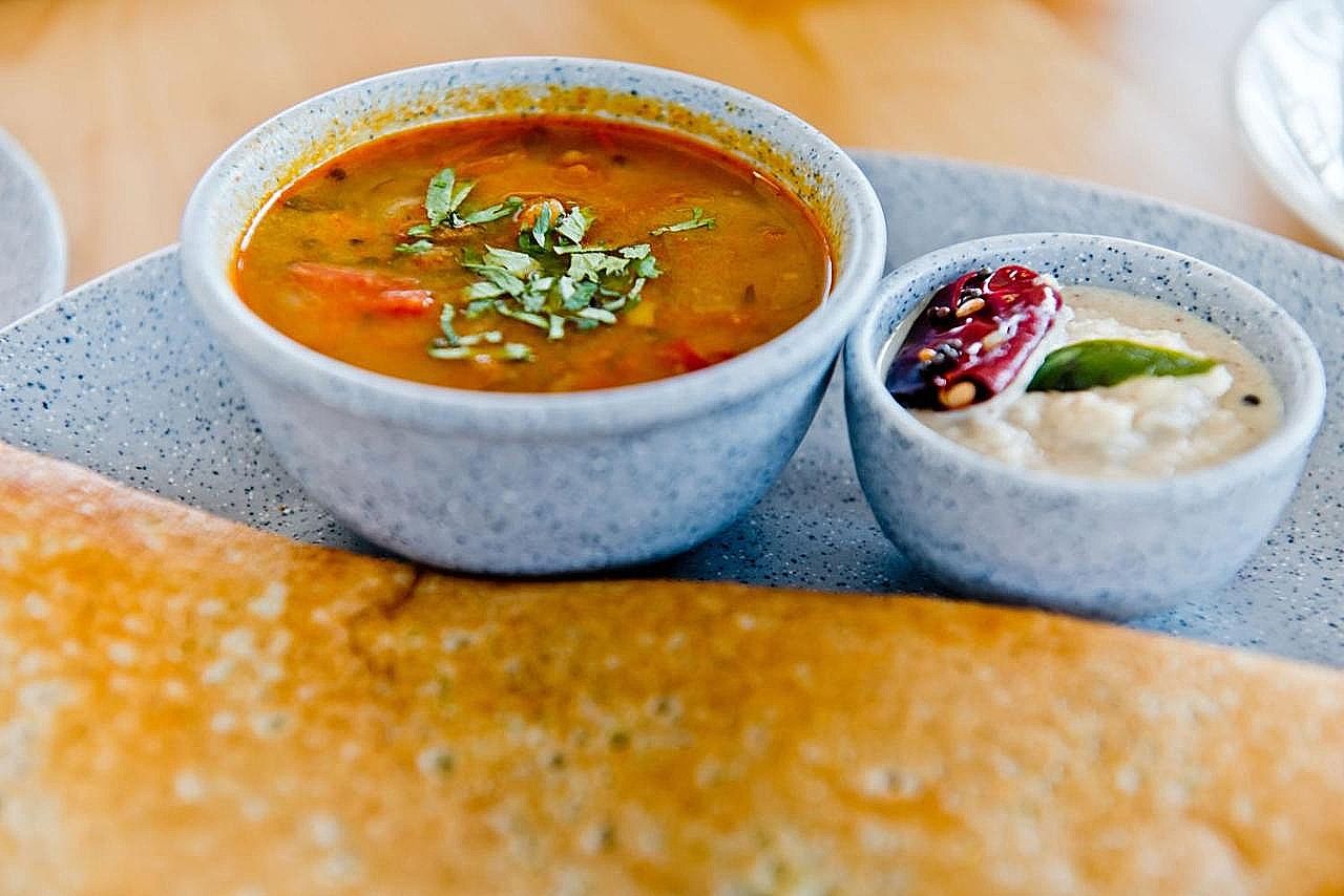 Bloomrooms Link Road Standard Queen Room 18