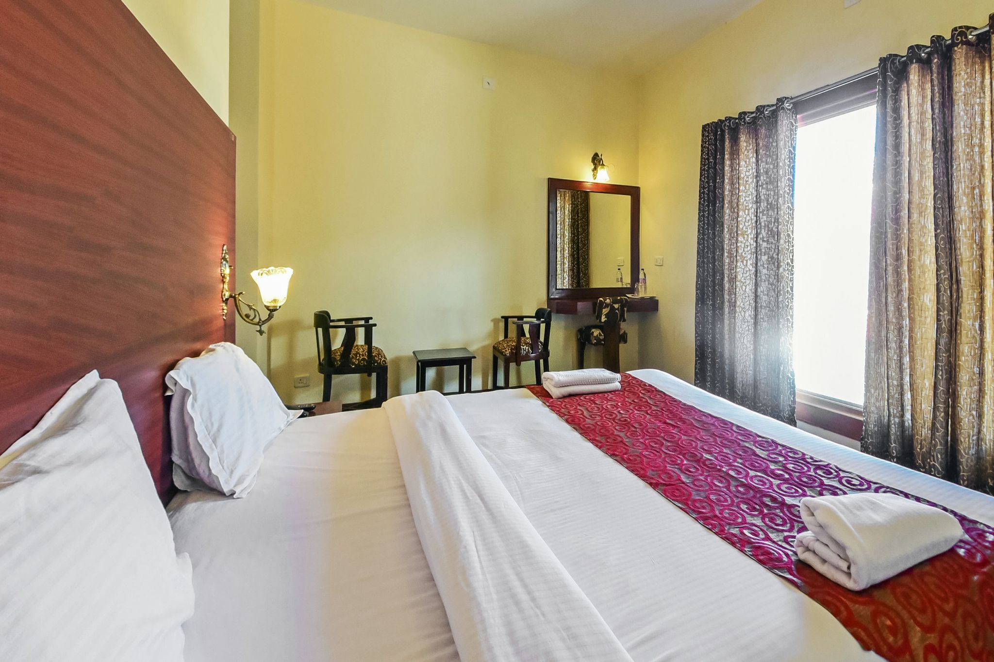 Berry Hills Resort Deluxe Room 4