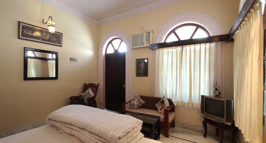 Super Deluxe Room