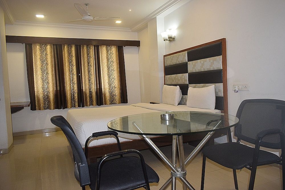 Hotel Kadamb Inn Luxury Room (AC) 2