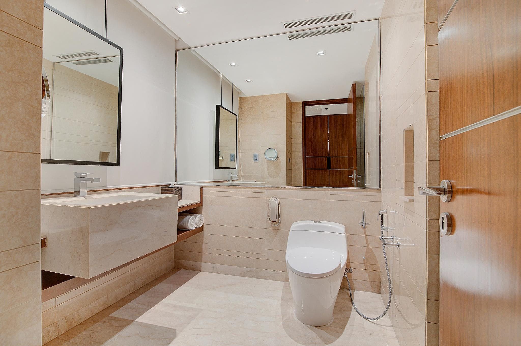 Hyatt Ahmedabad 1 King Bed 7