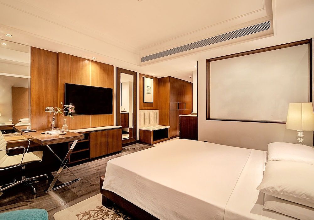 Club Room, 1 King Bed