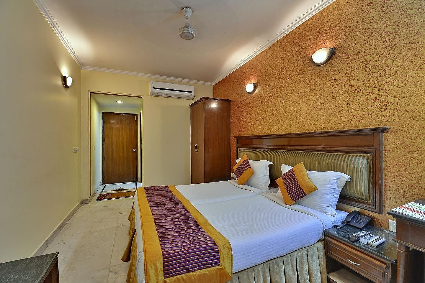 undefined Maple Leaf 5