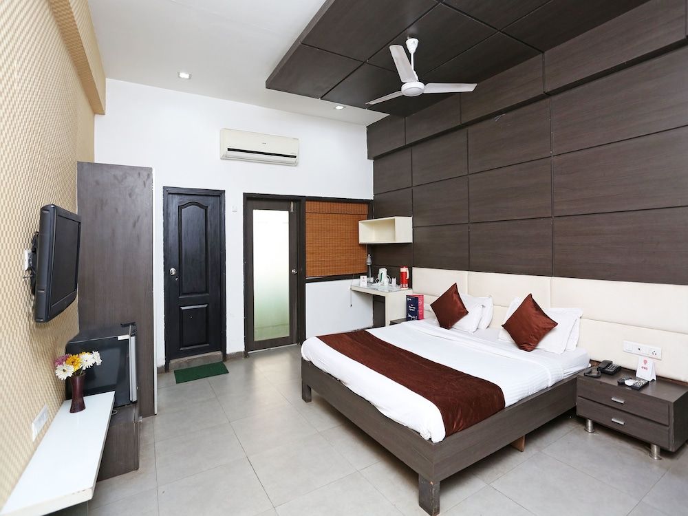 OYO 11939 Hotel Queens Club of India Double or Twin Room