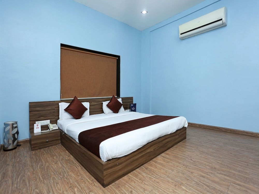 undefined OYO 11939 Hotel Queens Club of India 10