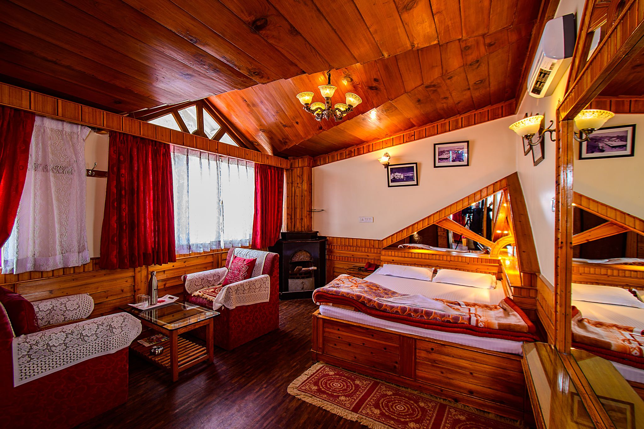 Super Deluxe Double Bedded Kanchanjenga Side View Facing