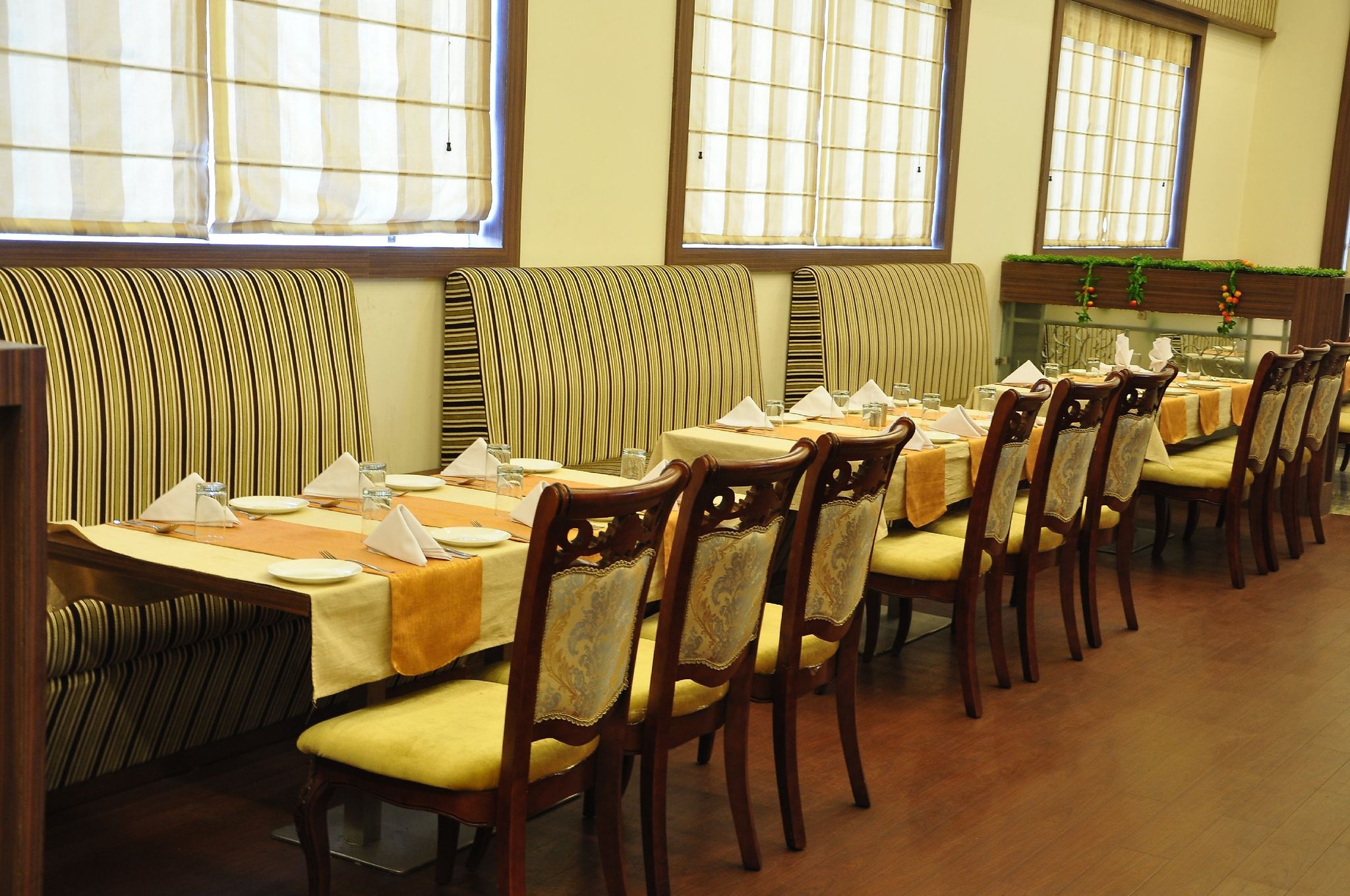 Food & Dining