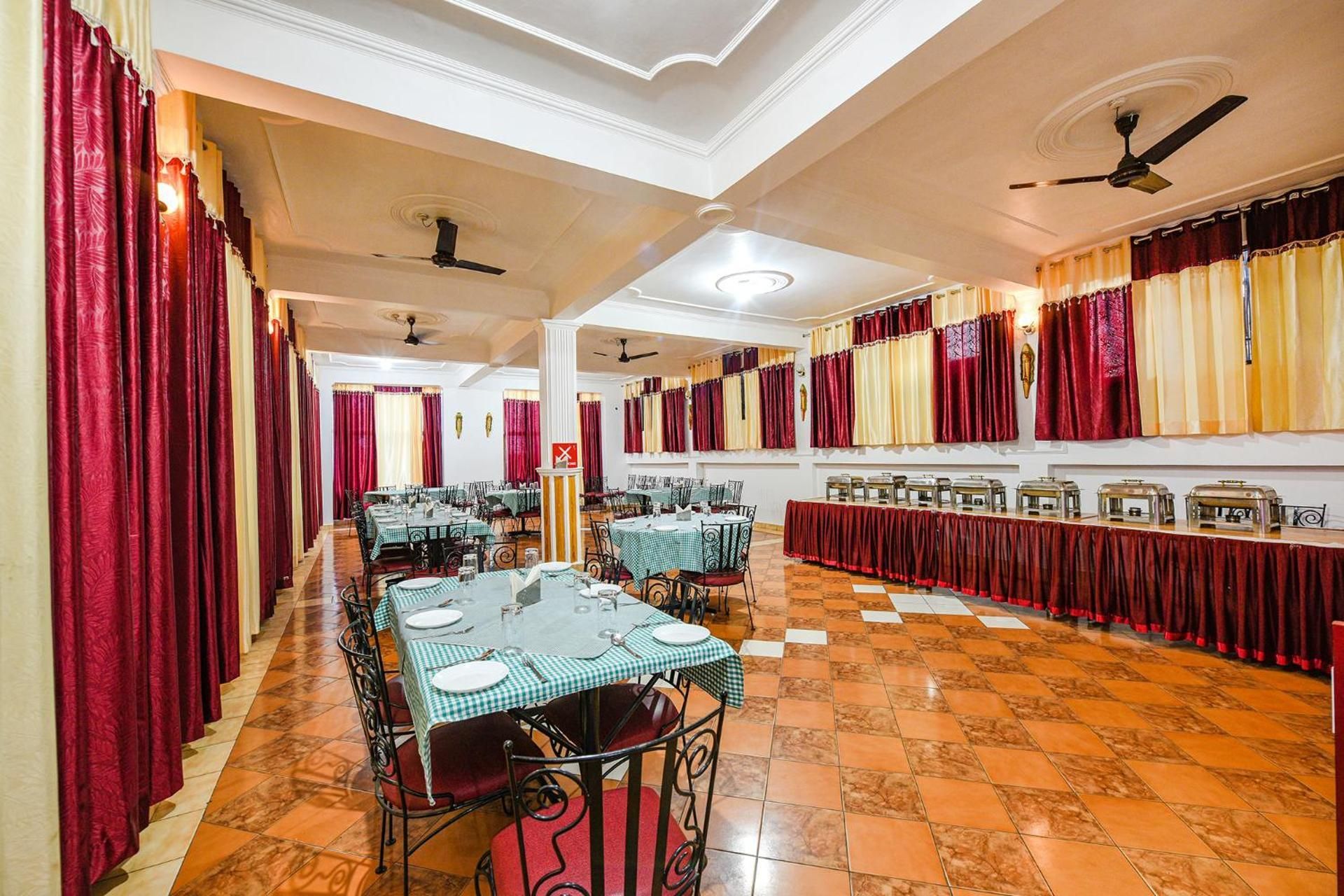 undefined FabHotel Prime Hemkunth 10