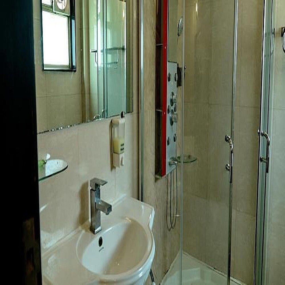 Hotel Meridian Plaza Deluxe Room 2