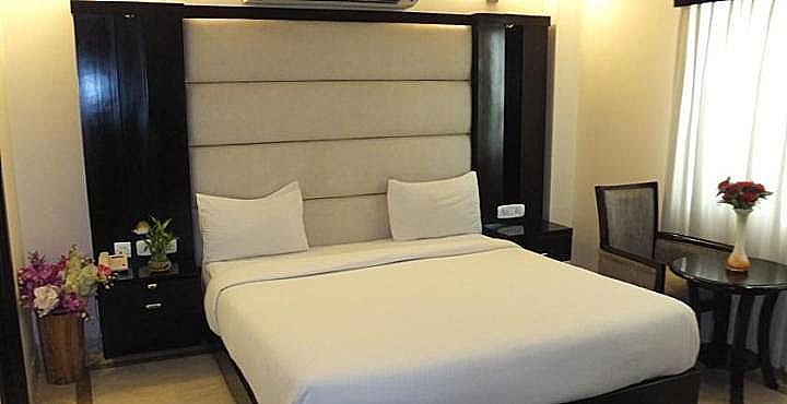 Hotel Meridian Plaza Deluxe Room 22