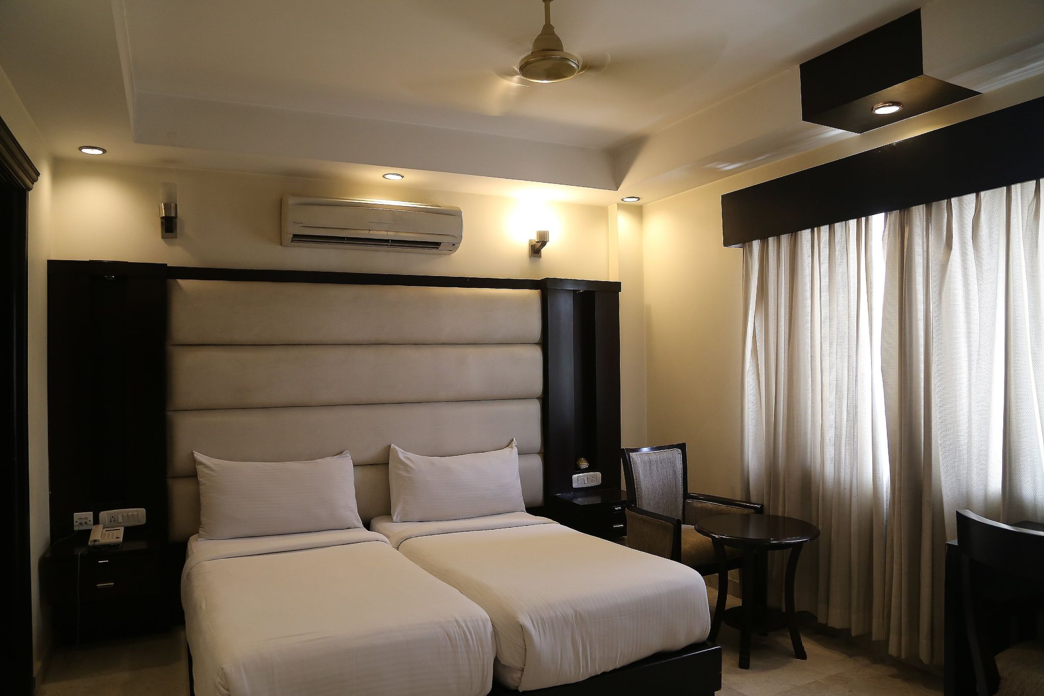 Hotel Meridian Plaza Deluxe Room 20