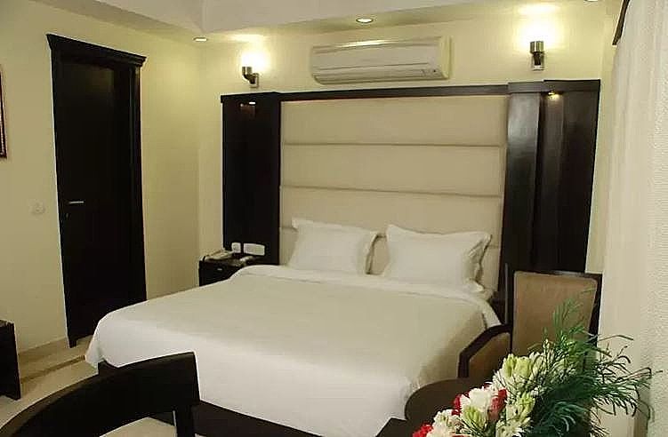 Hotel Meridian Plaza Deluxe Room