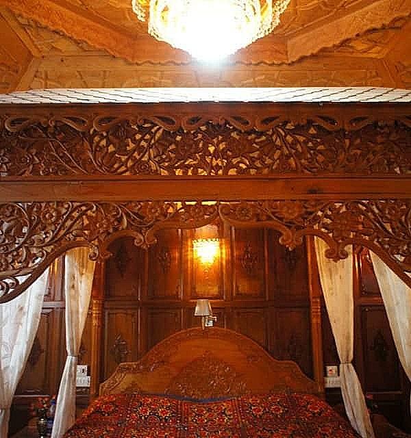 undefined Young Alzira Group of Houseboats 9