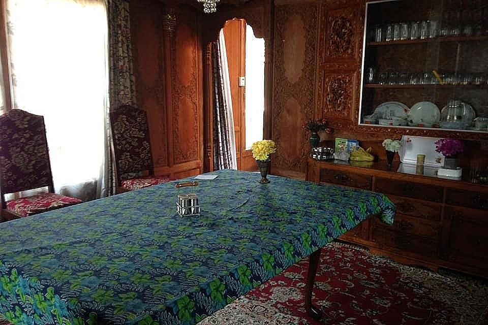 undefined Young Alzira Group of Houseboats 6