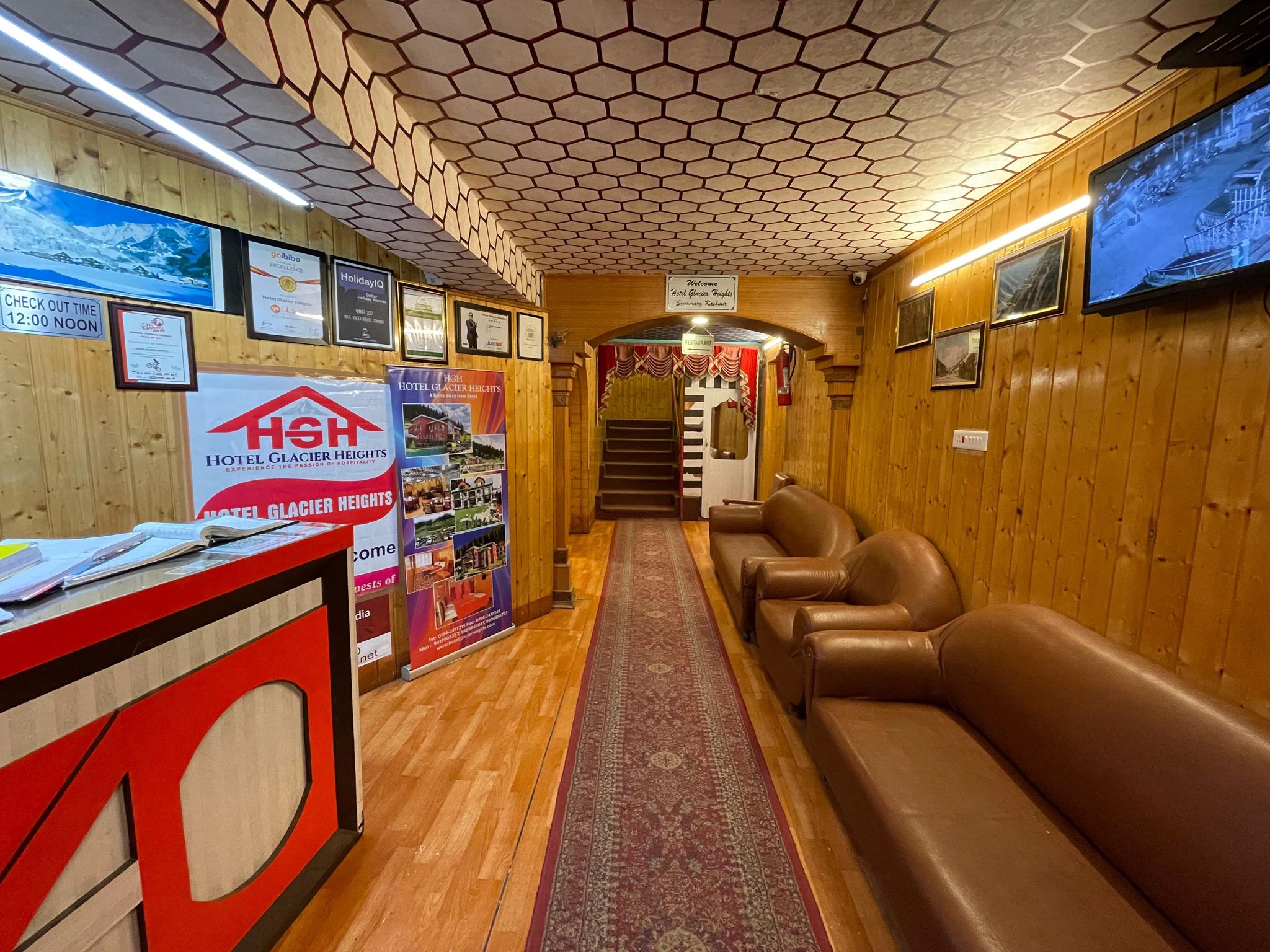 undefined Hotel Glacier Heights 3