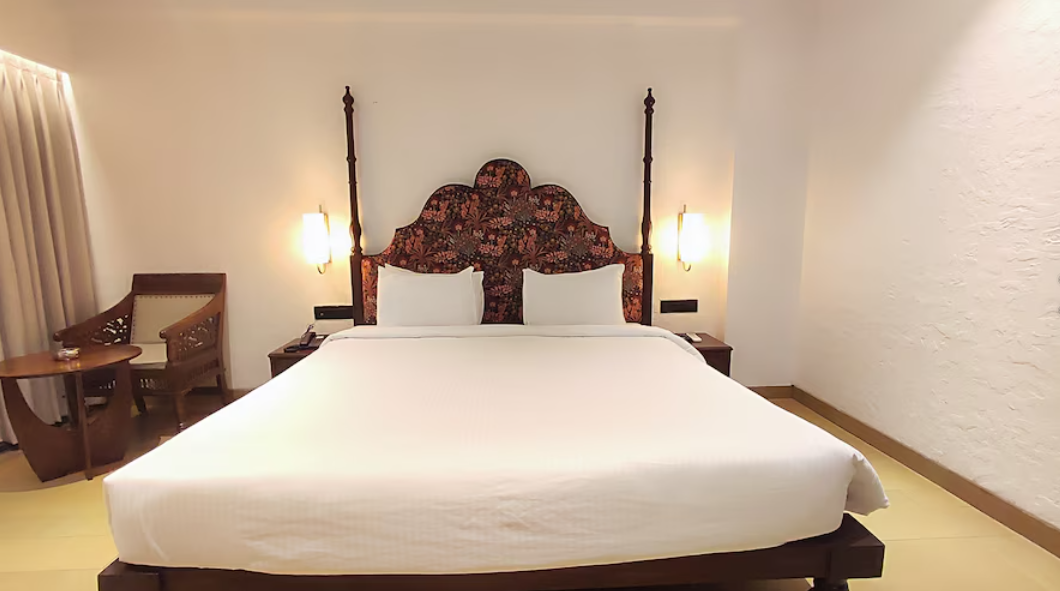 Manas Lifestyle Resort Igatpuri Luxury Cottage 2