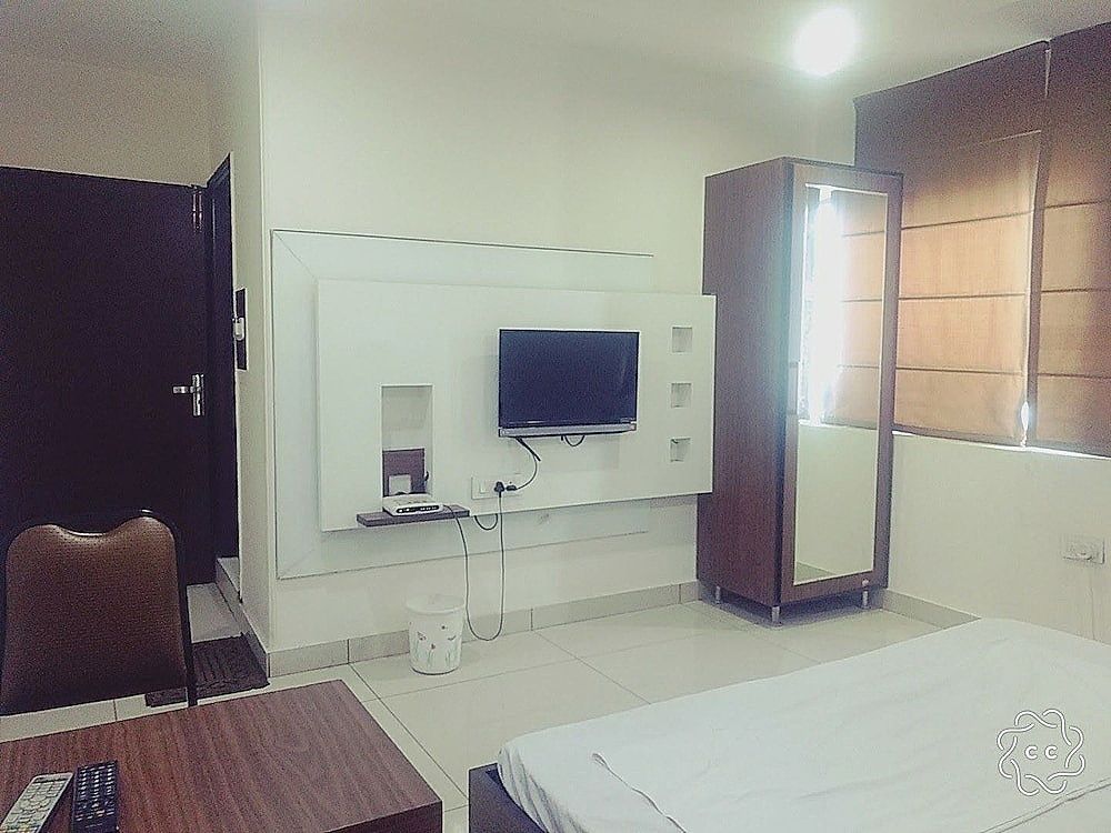 undefined Hotel Sartaj 4