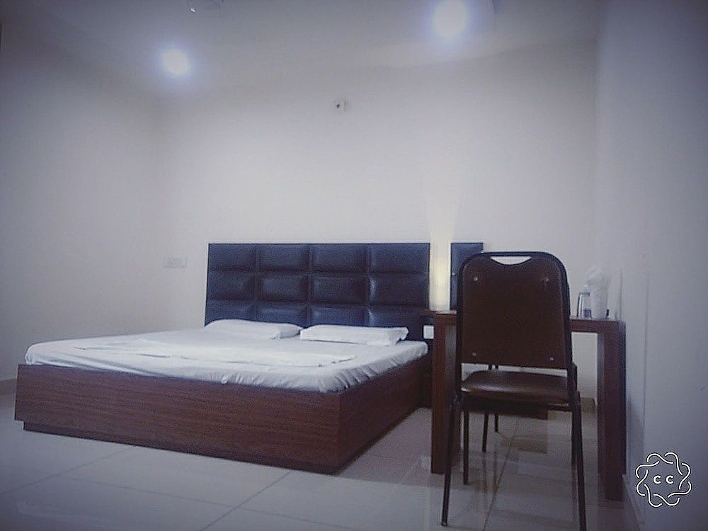 undefined Hotel Sartaj 8