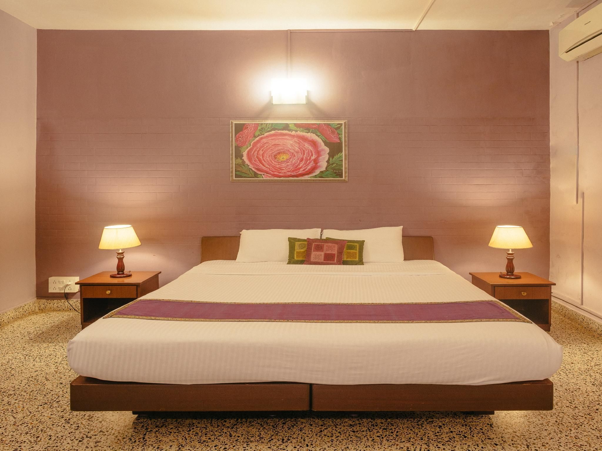 Standard Annex Building Room