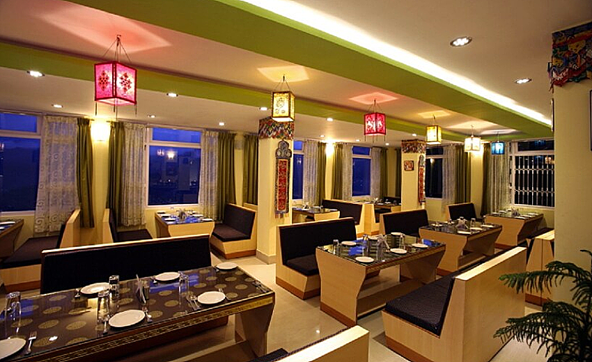 Food & Dining