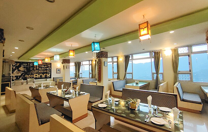 Food & Dining