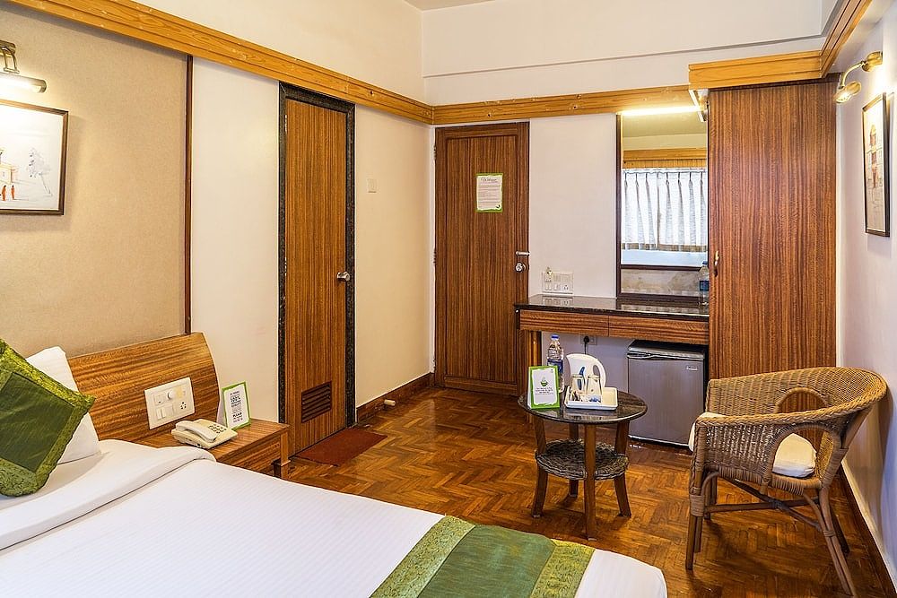Treebo Sahara Shivaji Nagar Standard Double Room 2